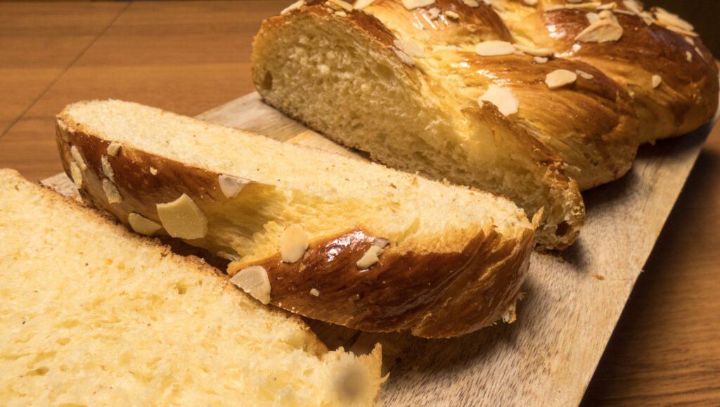 Τσουρέκι Αφράτο & Μυρωδάτο | Το Τσουρέκι της Σίας (Εύκολη Πασχαλινή Συνταγή) | Sia is Cooking