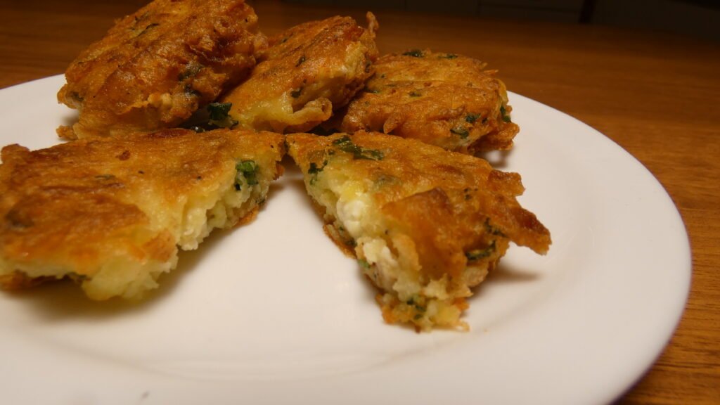 Τραγανοί Πατατοκεφτέδες – Εύκολη & Οικονομική Συνταγή | Sia is Cooking