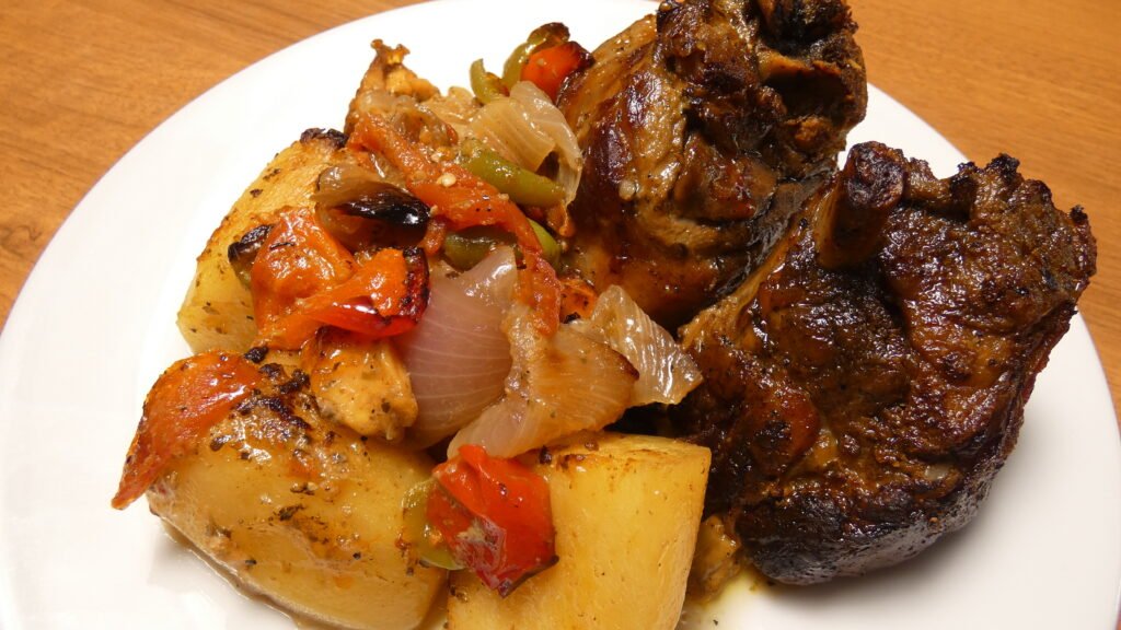 Ζουμερό Αρνί Κλέφτικο με Πατάτες & Τυρί στη Λαδόκολλα | Sia is Cooking